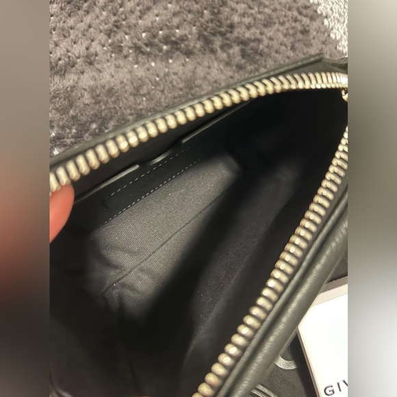 Givenchy Antigona Nano - Picture 8 of 14